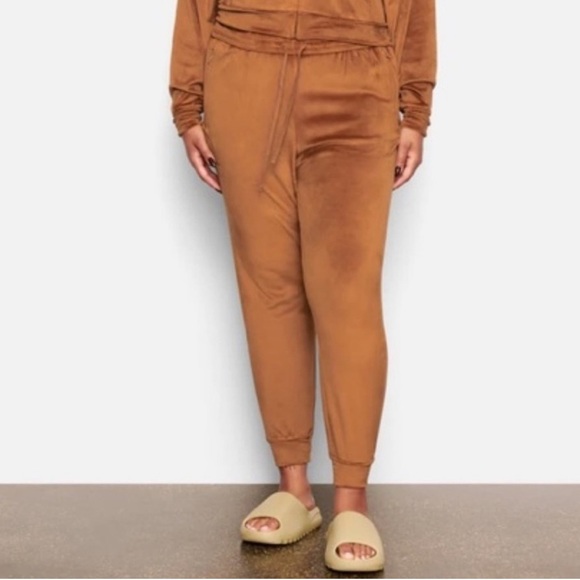 SKIMS Velour Copper Sweatpants Joggers